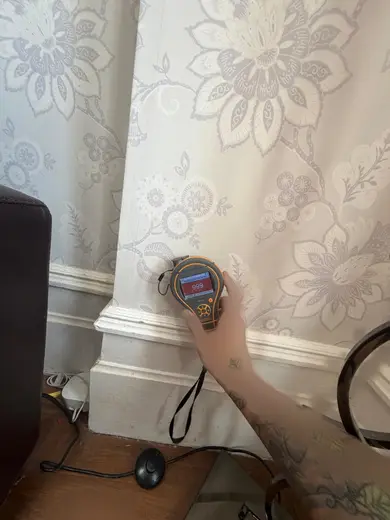 Moisture meter reading 999 in the front living room