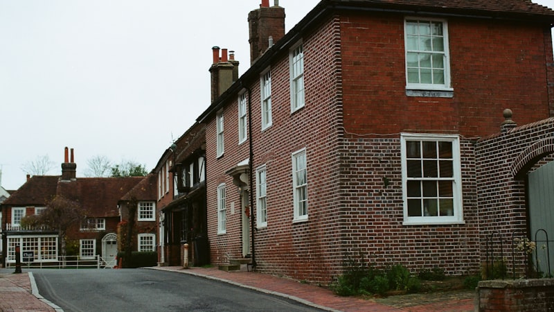 Do Landlords Have to Pay for a Damp Survey?
